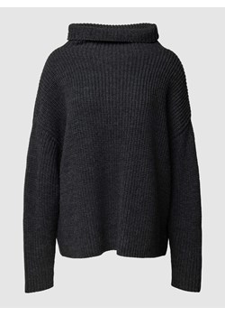 Sweter z dzianiny o kroju oversized ze stójką — Michi von Want X P&C* ze sklepu Peek&Cloppenburg  w kategorii Swetry damskie - zdjęcie 168334961