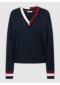 Sweter z czystej wiskozy z paskami w kontrastowym kolorze ze sklepu Peek&Cloppenburg  w kategorii Swetry damskie - zdjęcie 168343582