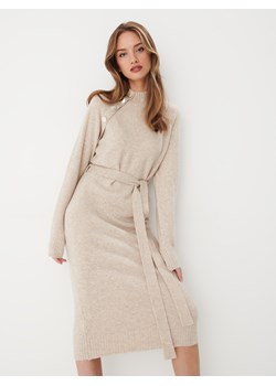 Mohito - Kremowa swetrowa sukienka midi - kremowy ze sklepu Mohito w kategorii Sukienki - zdjęcie 168349482