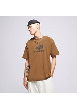 NEW BALANCE T-SHIRT S/S ESSENTIALS STACKED ze sklepu Sizeer w kategorii T-shirty męskie - zdjęcie 168372861