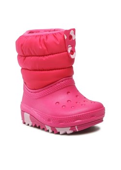 Crocs Śniegowce Classic Neo Puff Boot T 207683 Różowy ze sklepu MODIVO w kategorii Buty zimowe dziecięce - zdjęcie 168382392