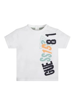 Guess T-Shirt I3GI02 K8HM3 Biały Regular Fit ze sklepu MODIVO w kategorii Koszulki niemowlęce - zdjęcie 168386314