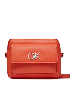 Calvin Klein Torebka Re-Lock Camera Bag W/Flap K60K611083 Pomarańczowy ze sklepu MODIVO w kategorii Listonoszki - zdjęcie 168390071