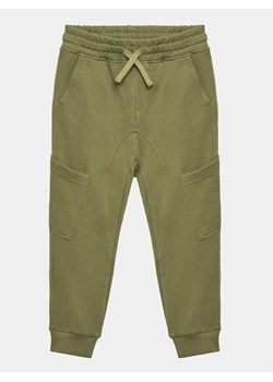United Colors Of Benetton Spodnie dresowe 3J68CF01N Zielony Regular Fit ze sklepu MODIVO w kategorii Spodnie chłopięce - zdjęcie 168391764