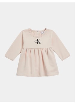 Calvin Klein Jeans Sukienka codzienna IN0IN00123 Różowy Regular Fit ze sklepu MODIVO w kategorii Sukienki niemowlęce - zdjęcie 168392381
