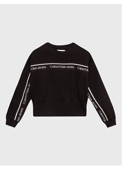 Calvin Klein Jeans Sweter Logo Tape IG0IG01847 Czarny Regular Fit ze sklepu MODIVO w kategorii Swetry dziewczęce - zdjęcie 168395884