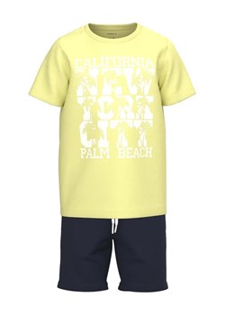 NAME IT Komplet t-shirt i szorty sportowe 13213261 Żółty Regular Fit ze sklepu MODIVO w kategorii Komplety chłopięce - zdjęcie 168402721