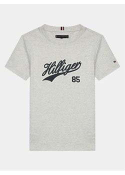 Tommy Hilfiger T-Shirt Hilfiger Script Tee S/S KB0KB08679 Szary Regular Fit ze sklepu MODIVO w kategorii T-shirty chłopięce - zdjęcie 168403672