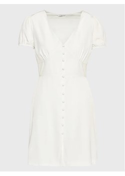 Glamorous Sukienka codzienna KA6883A Biały Regular Fit ze sklepu MODIVO w kategorii Sukienki - zdjęcie 168426650