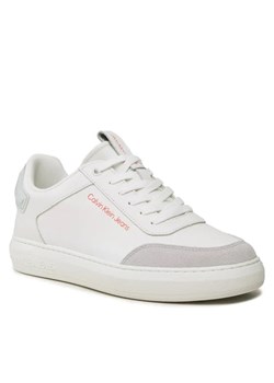 Calvin Klein Jeans Sneakersy Casual CUpsole High/Low Freq YM0YM00670 Biały ze sklepu MODIVO w kategorii Buty sportowe męskie - zdjęcie 168433720