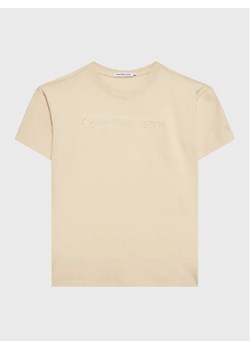 Calvin Klein Jeans T-Shirt Embroidery Logo IB0IB01563 Beżowy Regular Fit ze sklepu MODIVO w kategorii T-shirty chłopięce - zdjęcie 168494122