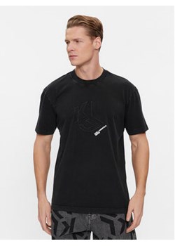 Karl Lagerfeld Jeans T-Shirt 240D1705 Czarny Regular Fit ze sklepu MODIVO w kategorii T-shirty męskie - zdjęcie 168505634