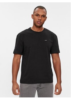 Calvin Klein T-Shirt K10K112749 Czarny Comfort Fit ze sklepu MODIVO w kategorii T-shirty męskie - zdjęcie 168508724