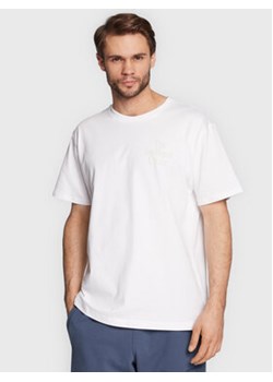 New Balance T-Shirt MT23502 Biały Relaxed Fit ze sklepu MODIVO w kategorii T-shirty męskie - zdjęcie 168510732