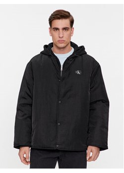 Calvin Klein Jeans Kurtka przejściowa Skater Hooded Jacket J30J325290 Czarny Regular Fit ze sklepu MODIVO w kategorii Kurtki męskie - zdjęcie 168512953