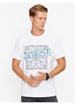 Guess T-Shirt M3BI84 K8FQ4 Biały Regular Fit ze sklepu MODIVO w kategorii T-shirty męskie - zdjęcie 168513474
