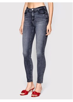 Guess Jeansy W2YA46 D4PZ2 Szary Skinny Fit ze sklepu MODIVO w kategorii Jeansy damskie - zdjęcie 168514443