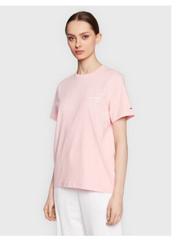 Tommy Jeans T-Shirt Signature DW0DW12940 Różowy Relaxed Fit ze sklepu MODIVO w kategorii Bluzki damskie - zdjęcie 168515482