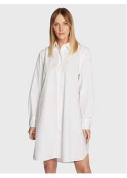 Tommy Hilfiger Sukienka koszulowa Solid WW0WW37102 Biały Oversize ze sklepu MODIVO w kategorii Sukienki - zdjęcie 168517154