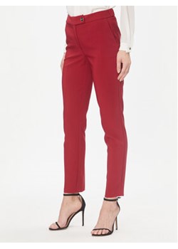 Rinascimento Spodnie materiałowe CFC0116181003 Bordowy Regular Fit ze sklepu MODIVO w kategorii Spodnie damskie - zdjęcie 168517912