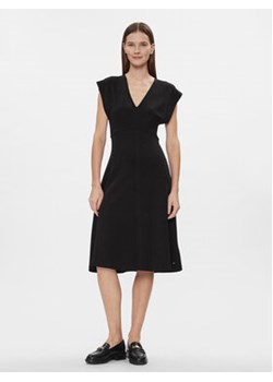 Tommy Hilfiger Sukienka codzienna WW0WW40731 Czarny Regular Fit ze sklepu MODIVO w kategorii Sukienki - zdjęcie 168518891