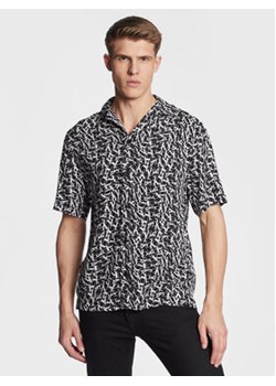 Calvin Klein Swimwear Koszula Resort KM0KM00854 Czarny Regular Fit ze sklepu MODIVO w kategorii Koszule męskie - zdjęcie 168519433