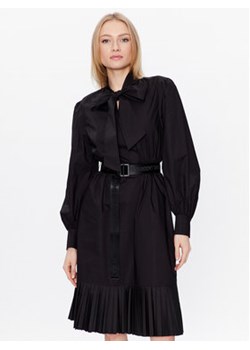 KARL LAGERFELD Sukienka codzienna 226W1302 Czarny Regular Fit ze sklepu MODIVO w kategorii Sukienki - zdjęcie 168521970