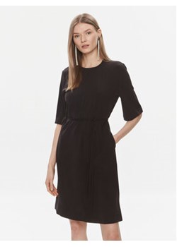 Calvin Klein Sukienka codzienna K20K206375 Czarny Regular Fit ze sklepu MODIVO w kategorii Sukienki - zdjęcie 168524000