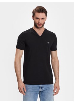 Calvin Klein Jeans T-Shirt J30J322842 Czarny Regular Fit ze sklepu MODIVO w kategorii T-shirty męskie - zdjęcie 168526201