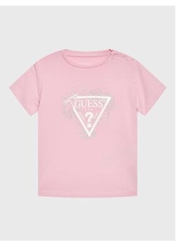 Guess T-Shirt A3RI02 K6YW1 Fioletowy Regular Fit ze sklepu MODIVO w kategorii Koszulki niemowlęce - zdjęcie 168533052