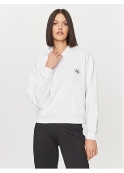 Calvin Klein Jeans Bluza J20J222732 Biały Regular Fit ze sklepu MODIVO w kategorii Bluzy damskie - zdjęcie 168533854
