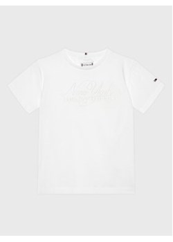 Tommy Hilfiger T-Shirt Ny Script KG0KG07086 M Biały Regular Fit ze sklepu MODIVO w kategorii T-shirty chłopięce - zdjęcie 168534692