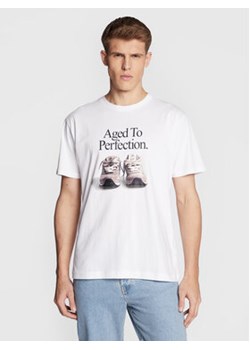 New Balance T-Shirt MT23569 Biały Relaxed Fit ze sklepu MODIVO w kategorii T-shirty męskie - zdjęcie 168534861
