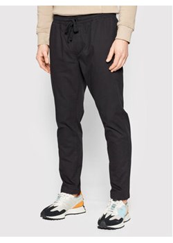 Brave Soul Spodnie materiałowe MTR-FINE21 Czarny Slim Fit ze sklepu MODIVO w kategorii Spodnie męskie - zdjęcie 168535364