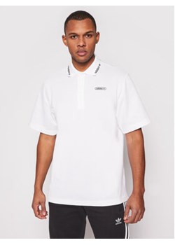 adidas Polo Summer GN3835 Biały Regular Fit ze sklepu MODIVO w kategorii T-shirty męskie - zdjęcie 168537830