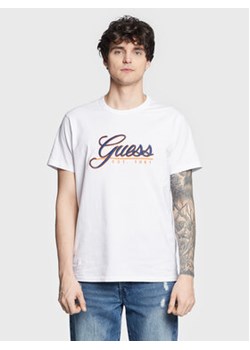 Guess T-Shirt 3D Embro M3GI25 K8FQ4 Biały Regular Fit ze sklepu MODIVO w kategorii T-shirty męskie - zdjęcie 168539164