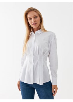 Guess Koszula W3YH51 WE2Q0 Biały Regular Fit ze sklepu MODIVO w kategorii Koszule damskie - zdjęcie 168539930