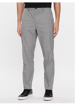 Boss Spodnie materiałowe Perin 50509579 Szary Slim Fit ze sklepu MODIVO w kategorii Spodnie męskie - zdjęcie 168540741