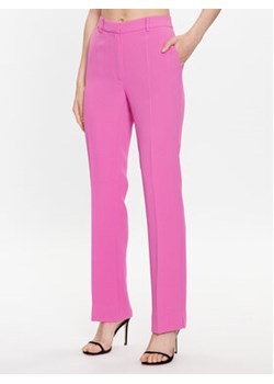 Bruuns Bazaar Spodnie materiałowe Floretta Cassa BBW3367 Różowy Regular Fit ze sklepu MODIVO w kategorii Spodnie damskie - zdjęcie 168544940