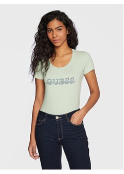 Guess T-Shirt W3RI61 J1314 Zielony Slim Fit ze sklepu MODIVO w kategorii Bluzki damskie - zdjęcie 168547883