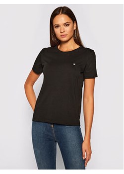 Calvin Klein T-Shirt Logo C-Neck K20K202132 Czarny Regular Fit ze sklepu MODIVO w kategorii Bluzki damskie - zdjęcie 168550863