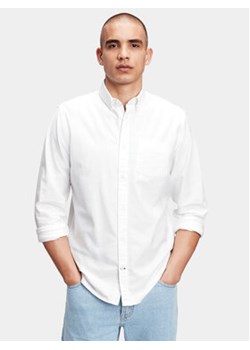 Gap Koszula 619568-02 Biały Standard Fit ze sklepu MODIVO w kategorii Koszule męskie - zdjęcie 168553214