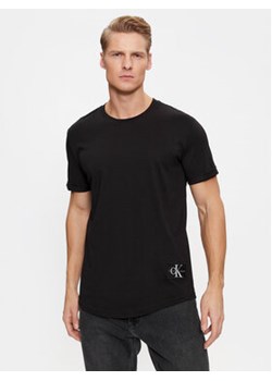 Calvin Klein Jeans T-Shirt J30J323482 Czarny Regular Fit ze sklepu MODIVO w kategorii T-shirty męskie - zdjęcie 168553403