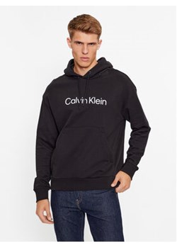 Calvin Klein Bluza Hero K10K111345 Czarny Regular Fit ze sklepu MODIVO w kategorii Bluzy męskie - zdjęcie 168553703