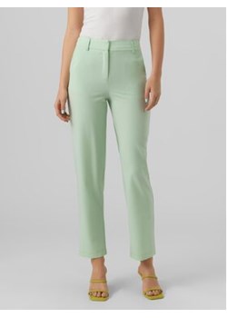 Vero Moda Spodnie materiałowe Zelda 10261257 Zielony Straight Fit ze sklepu MODIVO w kategorii Spodnie damskie - zdjęcie 168557920