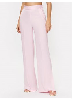 Liu Jo Spodnie materiałowe CA3176 T2506 Różowy Regular Fit ze sklepu MODIVO w kategorii Spodnie damskie - zdjęcie 168559000