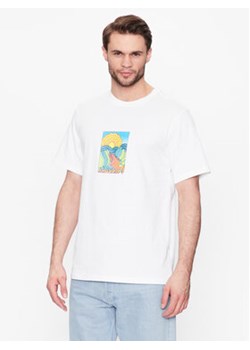 Converse T-Shirt Layres Of Earth 10024590-A03 Biały Standard Fit ze sklepu MODIVO w kategorii T-shirty męskie - zdjęcie 168561343