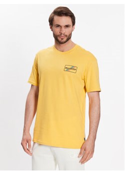 Billabong T-Shirt Walled ABYZT01700 Żółty Regular Fit ze sklepu MODIVO w kategorii T-shirty męskie - zdjęcie 168561491