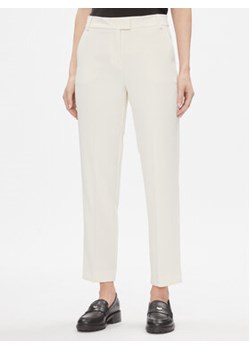 MAX&Co. Spodnie materiałowe Gennaio Biały Regular Fit ze sklepu MODIVO w kategorii Spodnie damskie - zdjęcie 168566490
