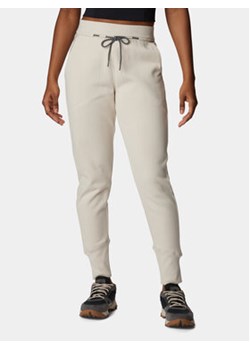 Columbia Spodnie dresowe Lodge™ Knit Jogger Brązowy Regular Fit ze sklepu MODIVO w kategorii Spodnie damskie - zdjęcie 168568574